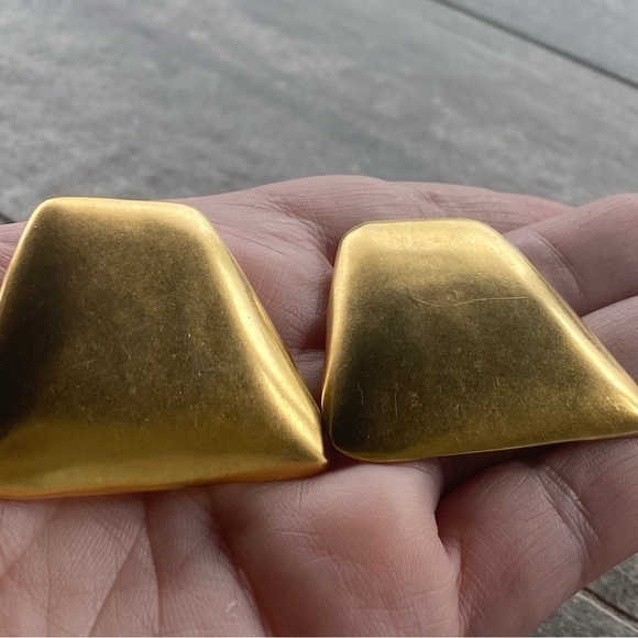 Vintage Clip Ons Earrings Geometric Trapezoid Brushed Gold Matte 80s - Picture 9 of 12